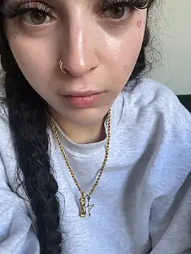 exoticmisfitt's cam snapshot