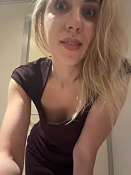 ElenaWhitmore's cam snapshot