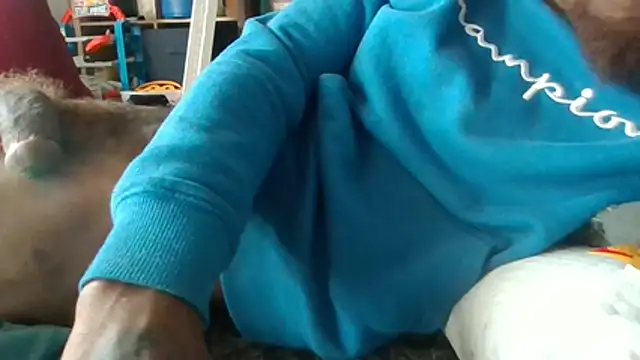 81grandplusthis's cam snapshot