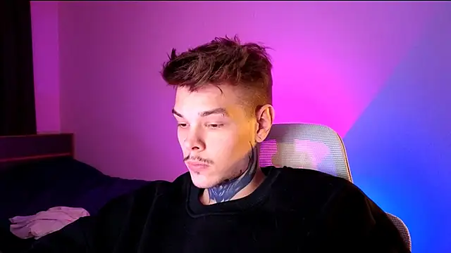 DENIS_HERE's cam snapshot