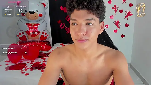 Maximiliano_Khalil live sex cam