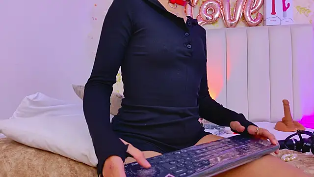 Celeste_Clarke's cam snapshot