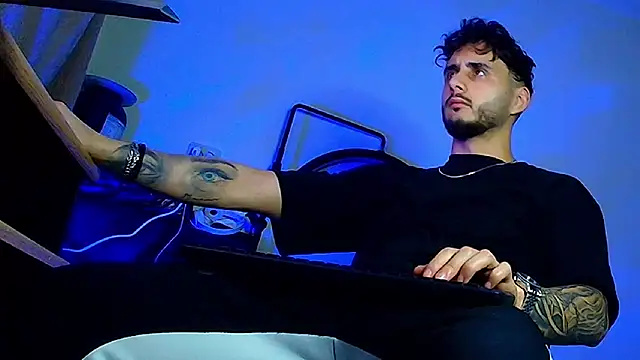 XanderCage99's cam snapshot