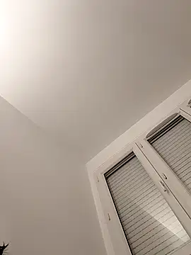 Aurelian19cm's cam snapshot