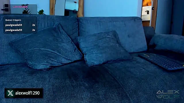 alex_wolf_'s cam snapshot