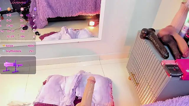 Mia_Valentine_'s cam snapshot