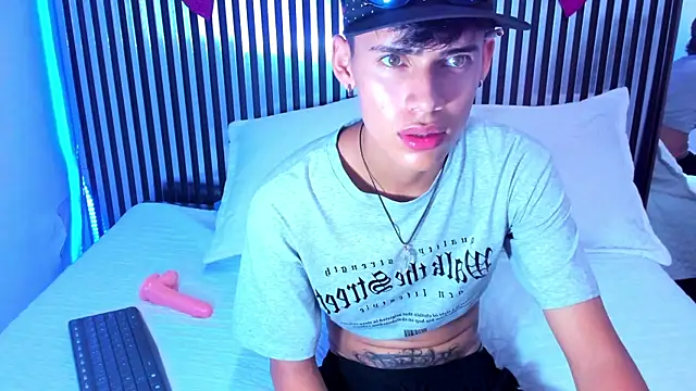 Astaroth_Grigori live sex cam