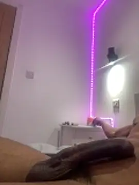 bigblackenergy's cam snapshot