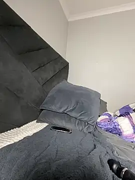 MissLola27's cam snapshot