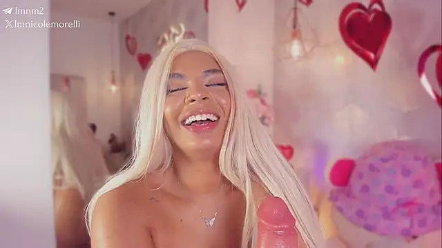 Nicolemorelli2 live sex cam