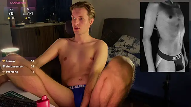 Leonnextdoor live sex cam