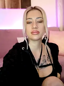 Gina-Lumara's cam snapshot