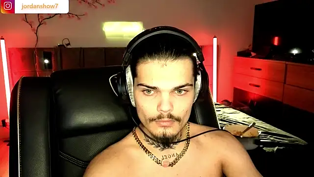 JordanShow live sex cam