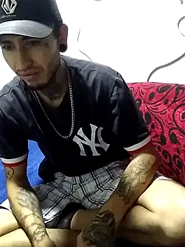 Tattoboy19cm live sex cam