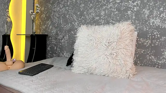 emma__summers's cam snapshot