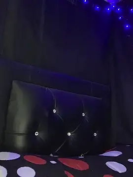 adara_muller_'s cam snapshot