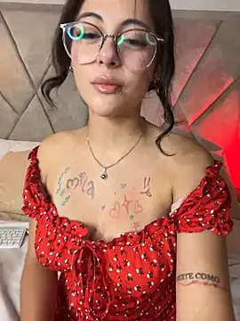 TeaseDollXXX's cam snapshot