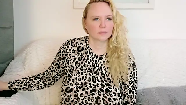 Sarah4you's cam snapshot