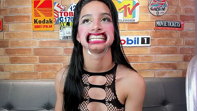 foxy_sharlotte's cam snapshot