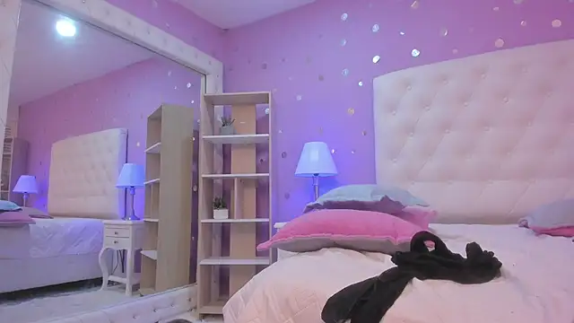 Goldentemptation_'s cam snapshot