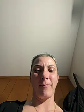 cumguzzler143's cam snapshot