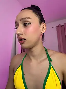 Im_lauritaa live sex cam