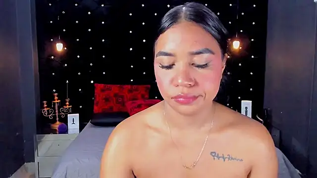 MiaWolton's cam snapshot