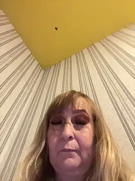 Irina2909@xh live sex cam