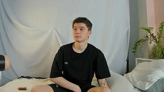 SherlockMax live sex cam