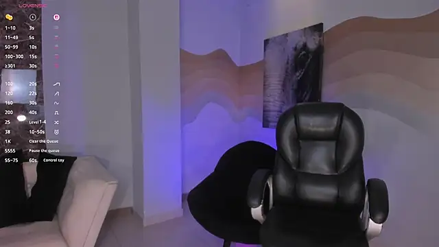 LizzHamilton__'s cam snapshot