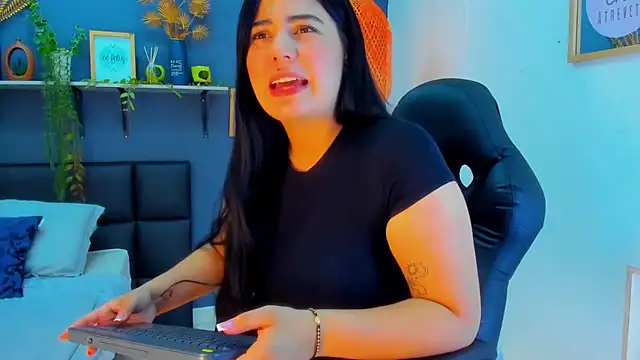 eliza_pink24's cam snapshot