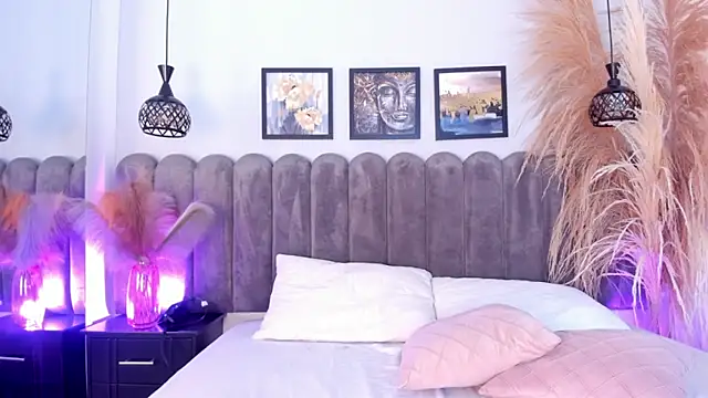 Megan__Monroe__'s cam snapshot