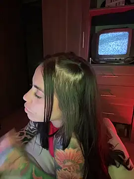 i_am_nina_'s cam snapshot