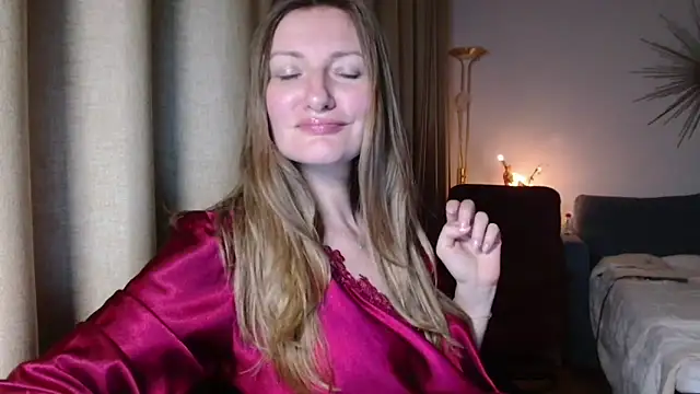 sunshine__lady's cam snapshot