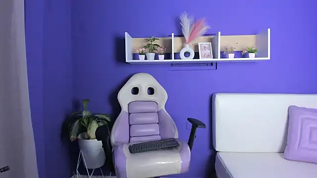 Zoe_Curvy_'s cam snapshot