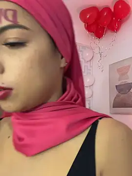 naishaa_'s cam snapshot