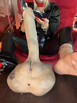 MistressAndre's cam snapshot