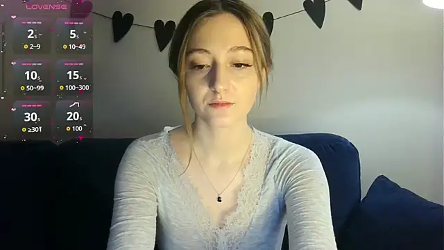 white_liillyy's cam snapshot