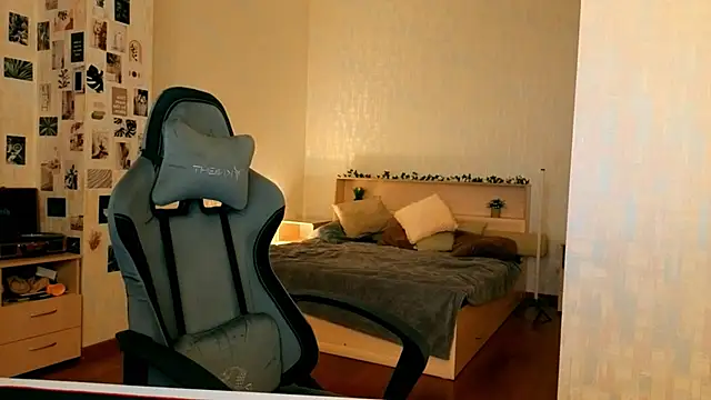 yourrdanceteacher's cam snapshot