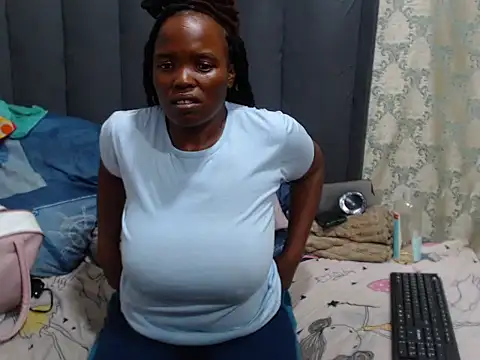 SwaziBeauty's cam snapshot