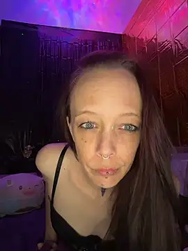 MarryQuinnLive's cam snapshot