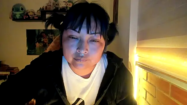 Shaddycute_'s cam snapshot