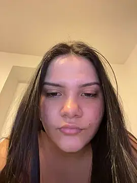 Selena_y live sex cam