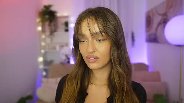 Clara_Nia live sex cam