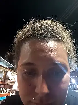 LoiraQuente69 live sex cam