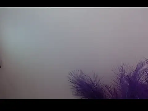 Queen_Rousee's cam snapshot