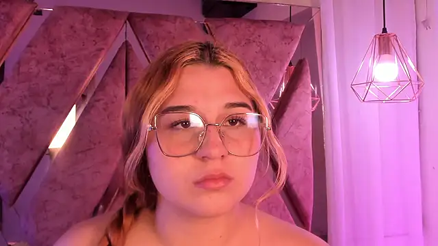 shantal_cooper_'s cam snapshot