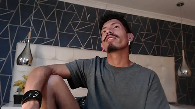 NoaahTylor's cam snapshot