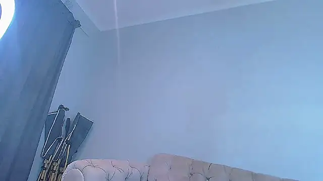 CreamyCumBucket's cam snapshot