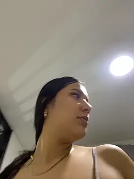 IsabellaJoness_'s cam snapshot